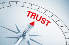 信任是企业角力的软要素（摘于《羊城晚报》）