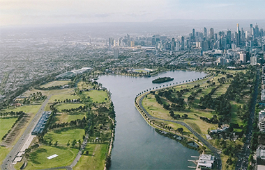 揭秘华为低碳发展足迹 | 数字通信行业的绿色先驱行动   